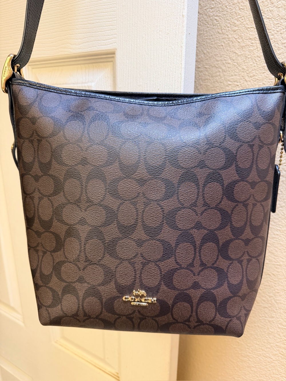 Coach Brown/Black Signature Shoulder Bag